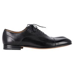 Gucci Cap-Toe Lace-Up Derby Shoes in Black Leather